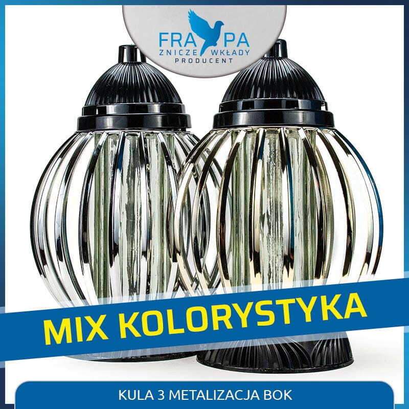 Znicz KULA 3 METALIZACJA BOK – elegancki kulisty znicz premium Znicz KULA 3 METALIZACJA BOK z transparentnym szklanym korpusem oraz srebrnymi metalizowanymi pionowymi listwami w kulistej konstrukcji.
